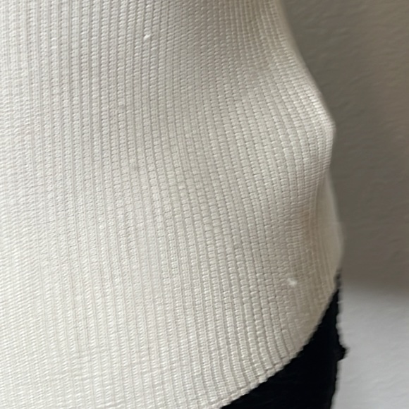 St. John Couture size Medium beaded, ruffled, ribbed sleeveless - Picture 6 of 16